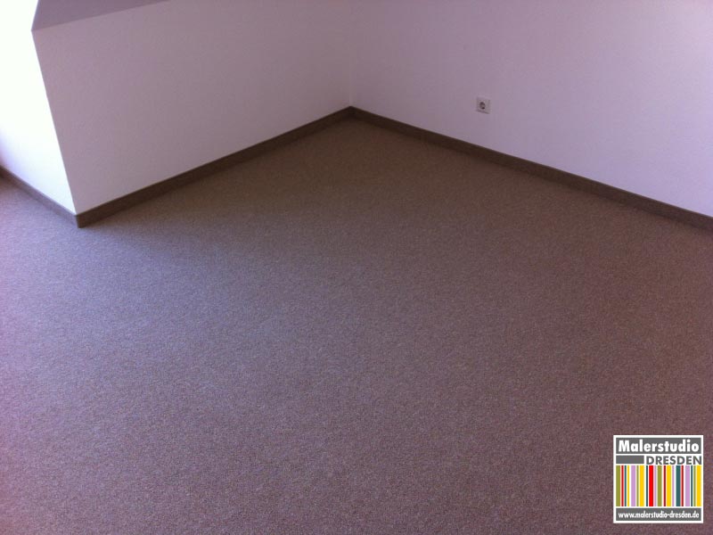 Teppichverlegung - Schlingenteppich beige